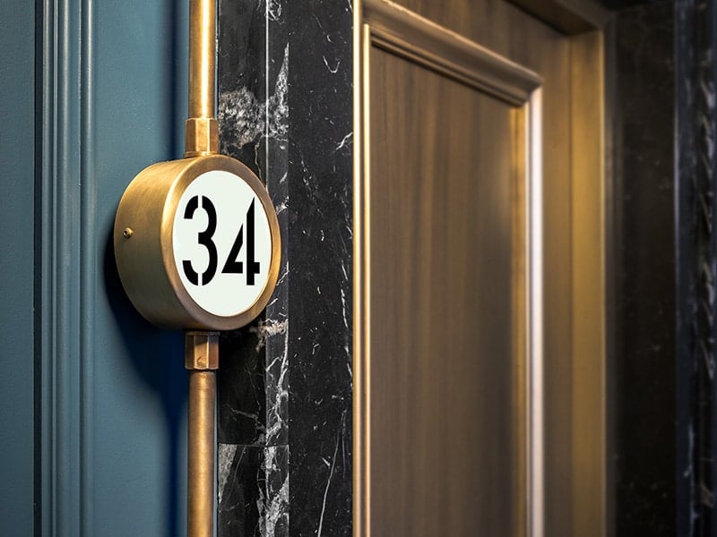 Detalle puerta habitacion Hotel Palacio de Atocha