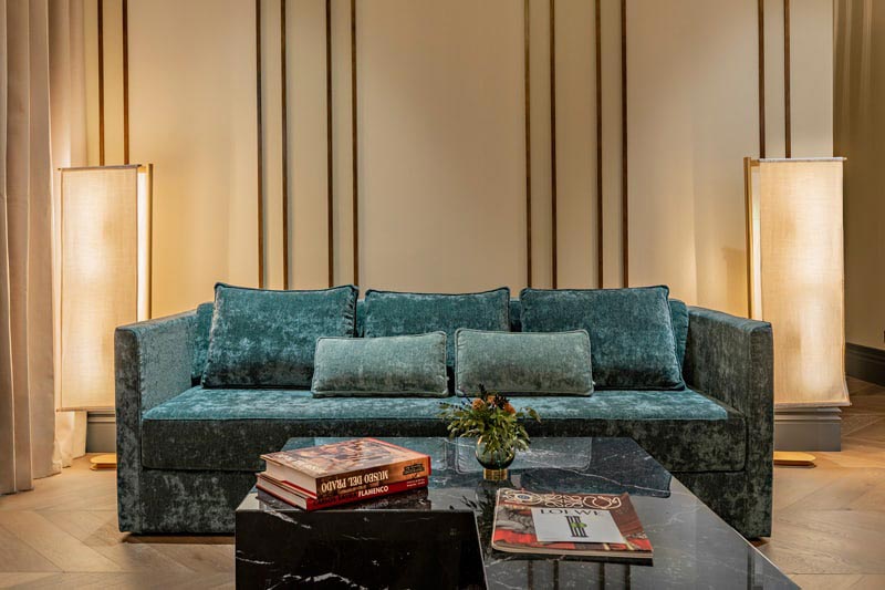 habitaciones-coolrooms-suites-sillon
